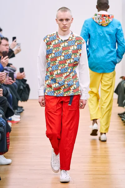 Look 13